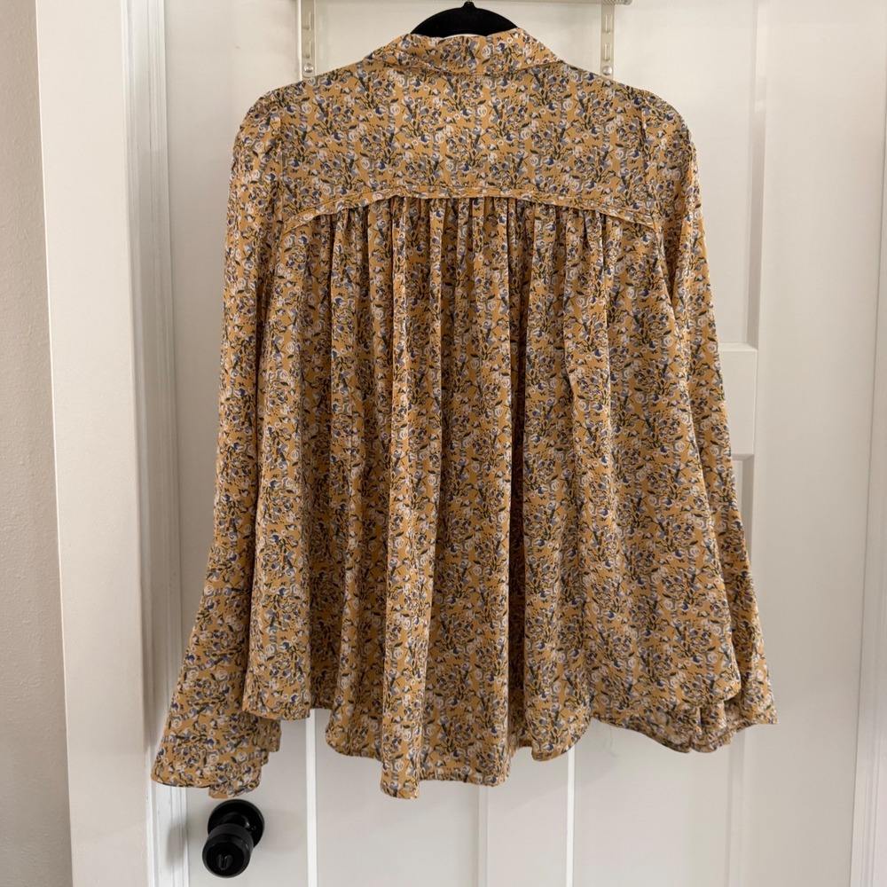 Easel Mustard Yellow Floral Bell Sleeve Babydoll Blouse Top Womens Medium‎ Boho - Picture 3 of 6